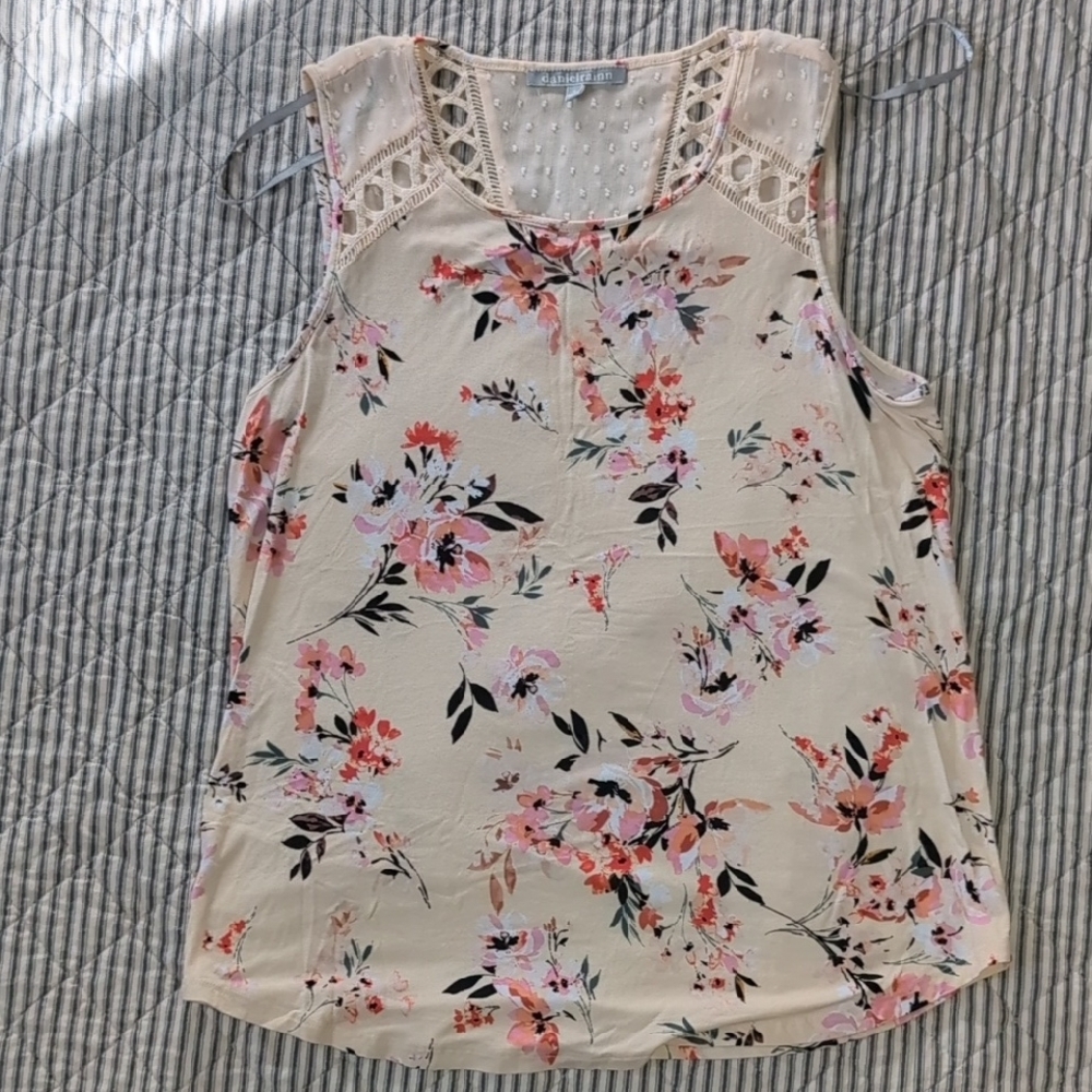 Daniel Rainn Cream and Pink Floral Sleeveless Tank Top